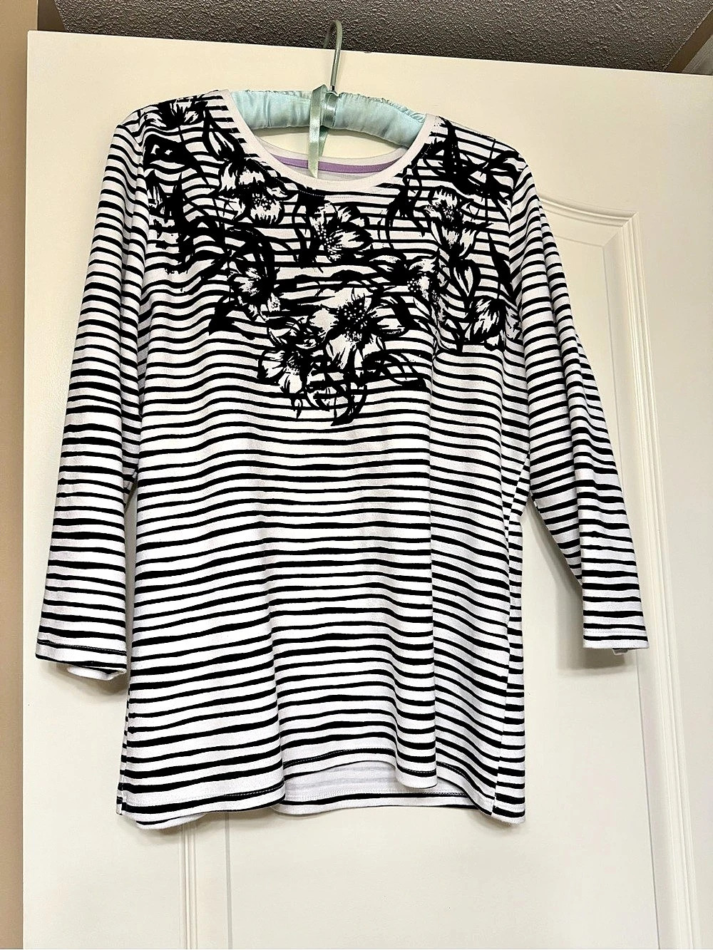 Alia Striped Floral Long Sleeve Top in Black & White Size Medium